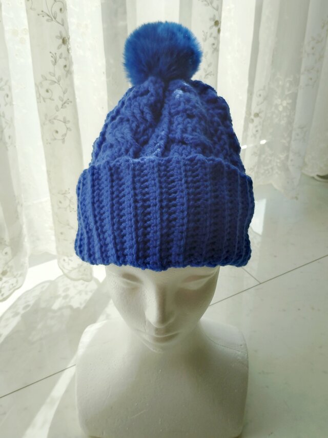 ニット帽 アラン模様 柄 ブルー 青 ポンポン 大人用 手編み 編み物 編み