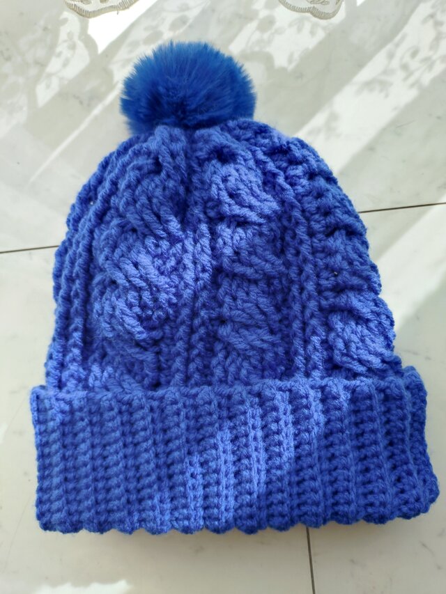 ニット帽 アラン模様 柄 ブルー 青 ポンポン 大人用 手編み 編み物