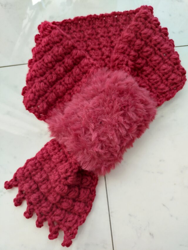 【今年の新色】マフラー ファー 柄 模様 赤 レッド ボルドー ショート ループ 手編み 編み物 編み