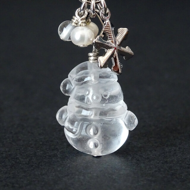 雪だるま水晶のストラップ《MA-117》 | iichi 日々の暮らしを心地よく