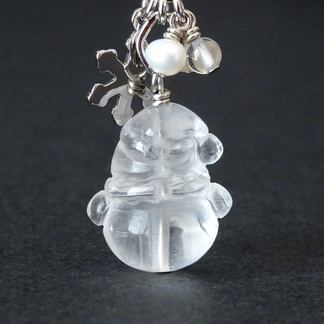 雪だるま水晶のストラップ《MA-117》 | iichi 日々の暮らしを心地よく