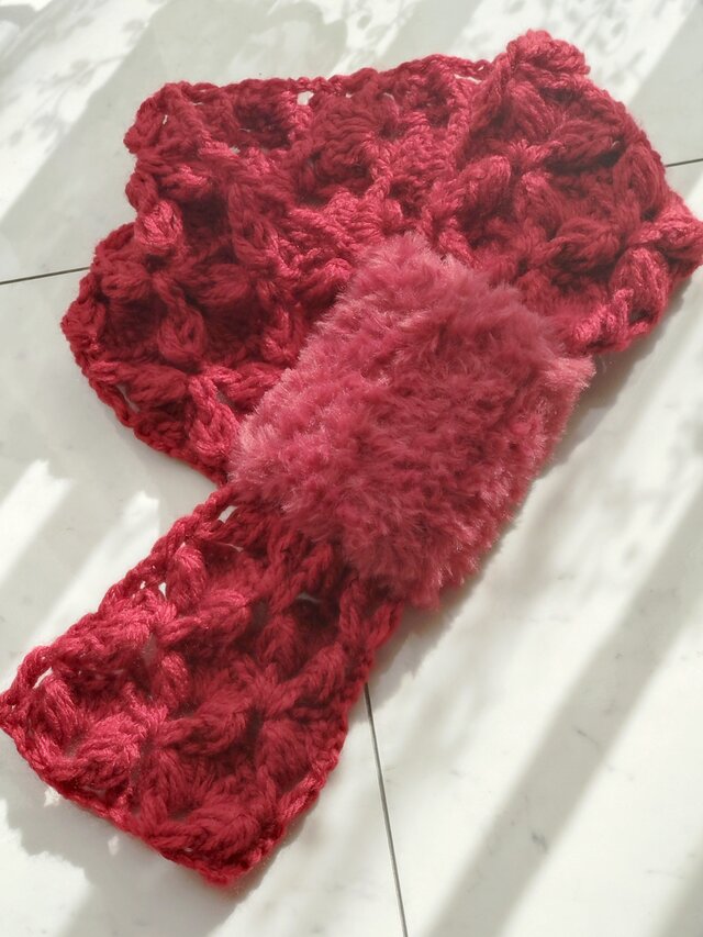 【お客様の声から生まれた】マフラー ファー ショート ループ バタフライ 花 柄 模様 赤 レッド ボルドー 手編み 編み物