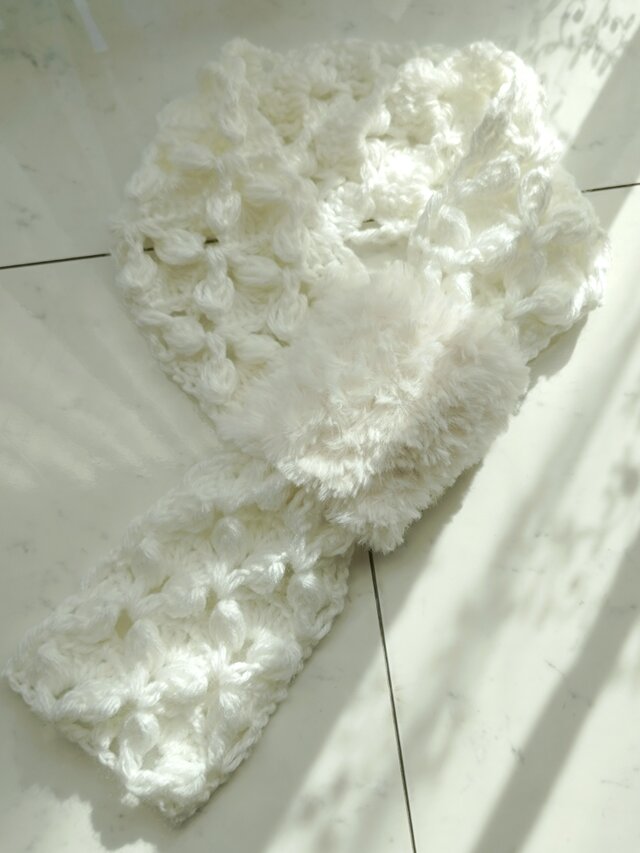 【お客様の声から生まれた】マフラー ファー ショート ループ バタフライ 花 柄 模様 白 ホワイト 手編み 編み物 編み