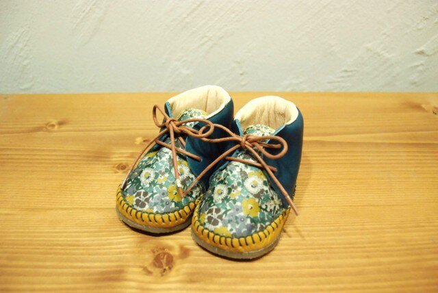 ベビーシューズ flower blueの画像1枚目