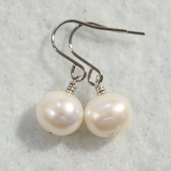 チタンピアス・大粒淡水パール