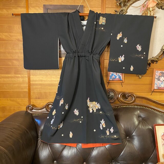 単衣着物リメイク  ワンピース／ドレス／洗える化繊 名古屋帯サッシュベルト 和洋折衷 藤鼠の夢 × 咲きこぼれる四季の花 KW-1257 和洋折衷 着物 リメイク ワンピース ドレス 洗える 化繊 名古屋帯