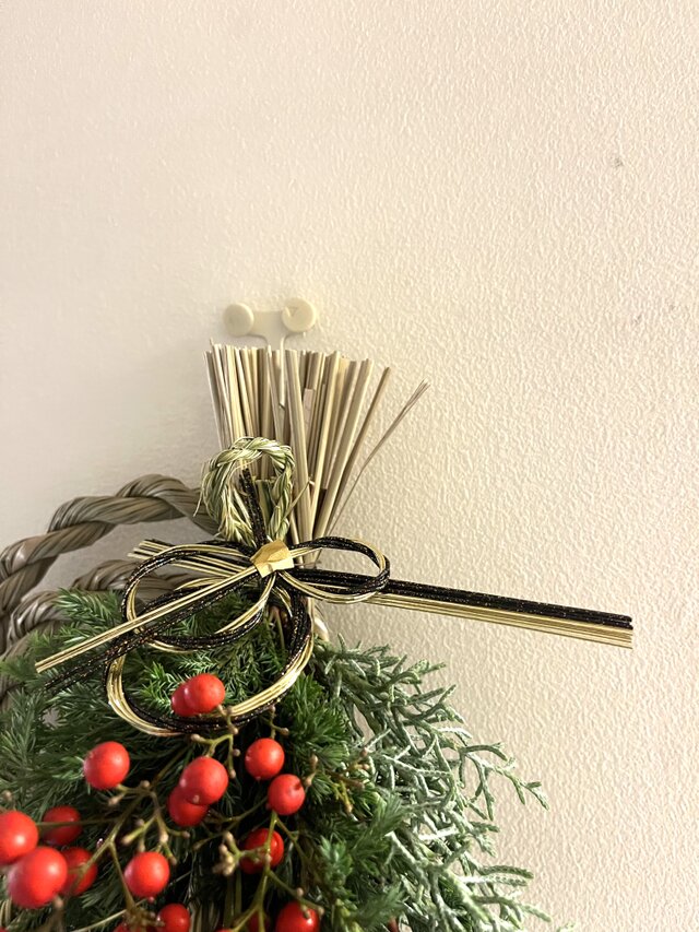 しめ縄.お正月飾り ~南天とカレックスの乄縄 | iichi 日々の暮らしを