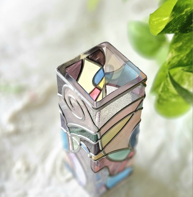 和モダン一輪挿し『初春の心春(みおと)』 | iichi 日々の暮らしを