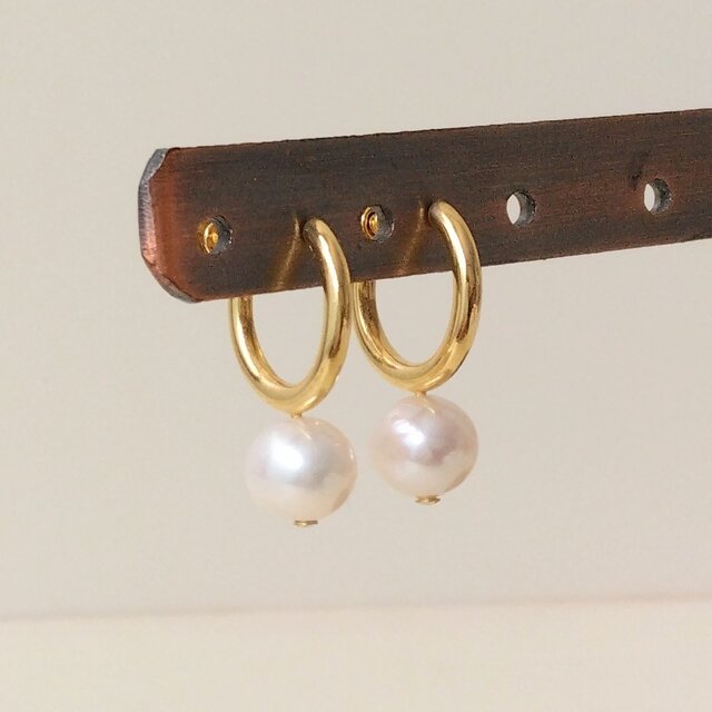 淡水パールフープイヤリング