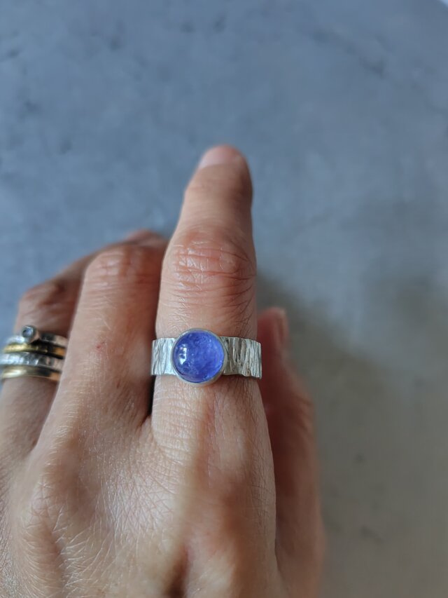 タンザナイトシルバーリング#13.5〜14 | iichi 日々の暮らしを心地よく