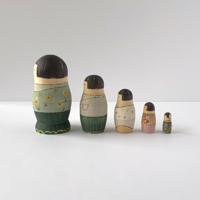 だんだんねむくなるマトリョーシカ Green | iichi 日々の暮らしを