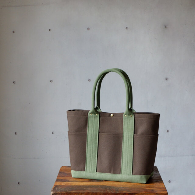 倉敷帆布A4ポケットトート◇ダークブラウン×モスグリーン | iichi 日々
