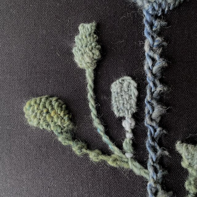 一点もの】『手紡ぎ糸のお花. a'』手刺繍ファブリックパネル｜一点もの