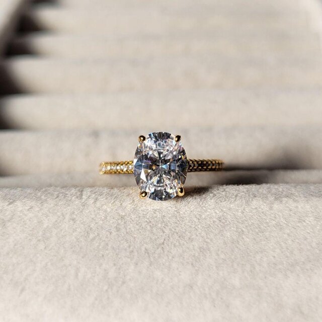 最高品質 モアサナイト 人工ダイヤ オーバルダイヤ リング ゴールド