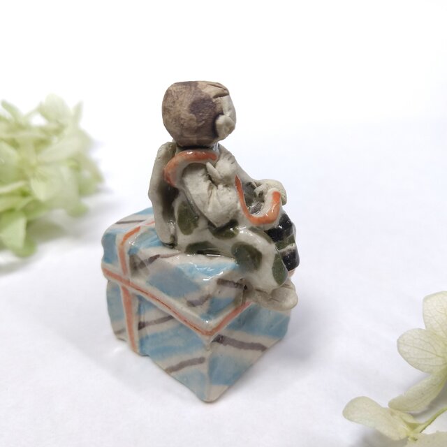 プレゼントとちび天使 【ちいさな世界】 | iichi 日々の暮らしを