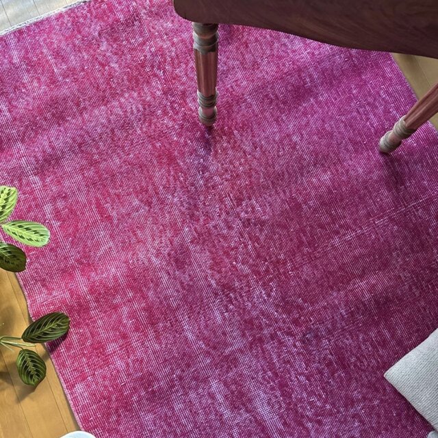 レア106×205ビビッドピンクオーバーダイ　ワンカラー　トルコヴィンテージラグ レア106×205ビビッドピンクオーバーダイ ワンカラー トルコ