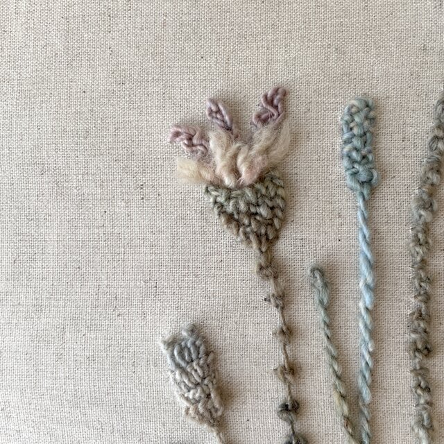【一点もの】『手紡ぎ糸のお花. i'』手刺繍ファブリックパネル 一点もの】『手紡ぎ糸のお花. i'』手刺繍ファブリックパネル | iichi