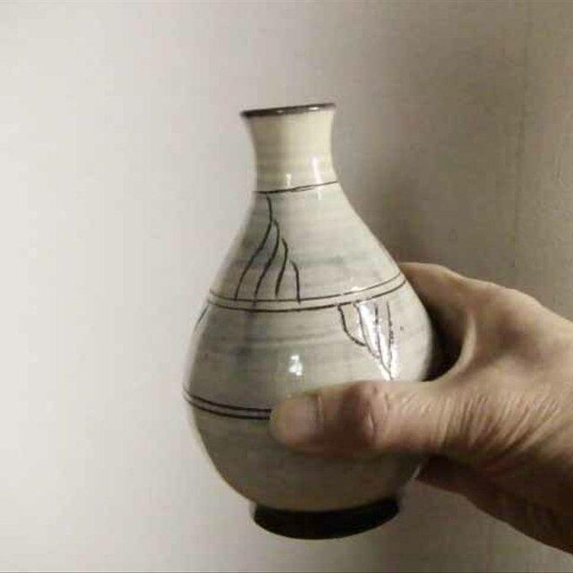 彫三島2合徳利（透明）/Sake bottle 陶器 | iichi 日々の暮らしを