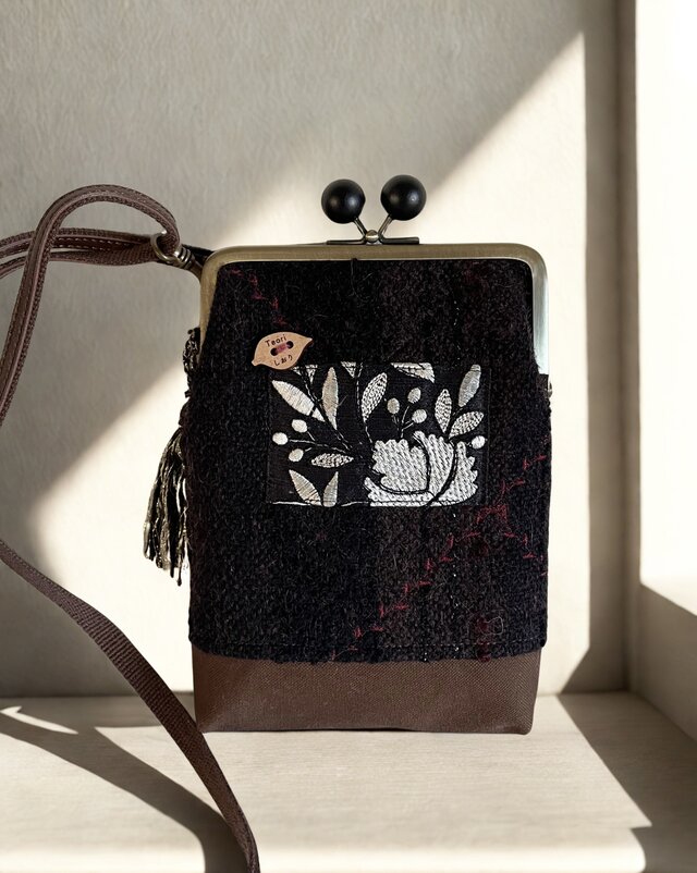 スマホケースがま口（ブラック） | iichi 日々の暮らしを心地よくする