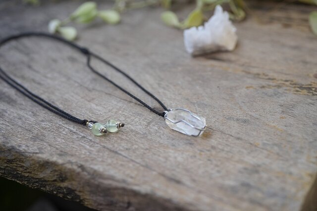 水晶原石☆クリスタル原石 ワイヤーアートネックレス1942 | iichi 日々