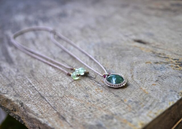 深い緑ミャンマーJede☆翡翠☆ マクラメネックレス1952 | iichi 日々の