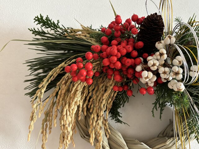 しめ縄のお正月飾り大（南天） | iichi 日々の暮らしを心地よくする