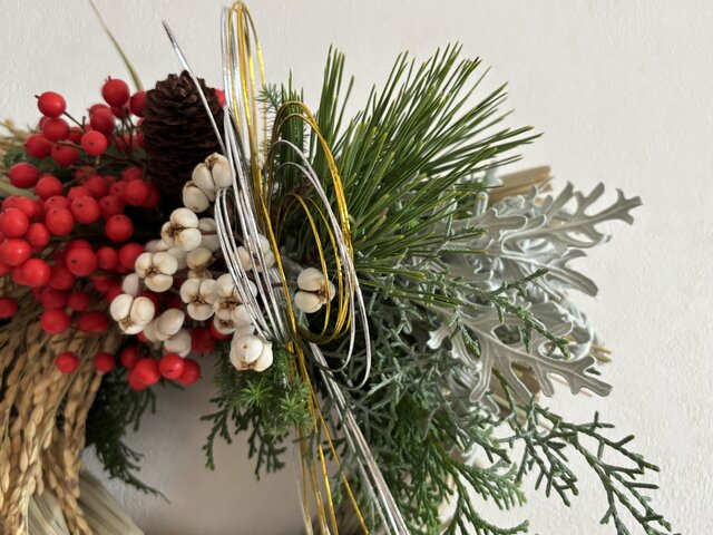 しめ縄のお正月飾り大（南天） | iichi 日々の暮らしを心地よくする