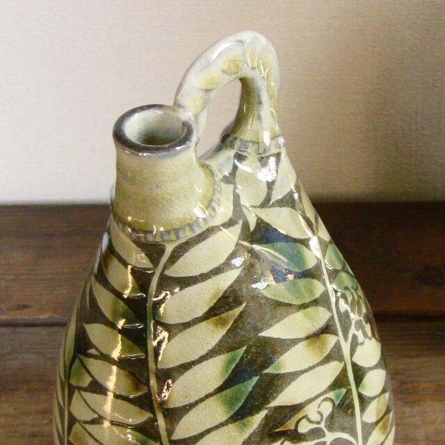 ななかまど三彩鶏冠壷 | iichi 日々の暮らしを心地よくする