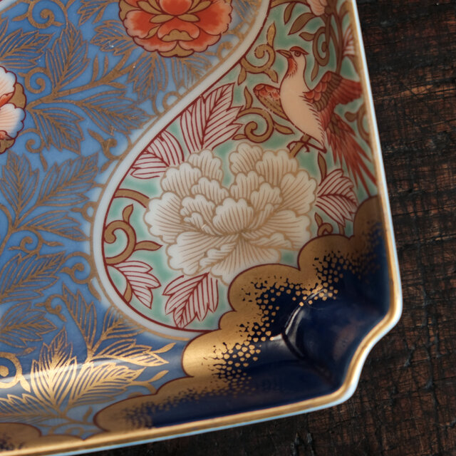 ゴージャスな色彩◇有田焼 深川製磁 花鳥文色絵金彩正方皿 和食器 高級