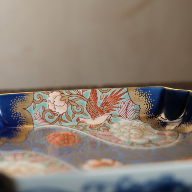 ゴージャスな色彩◇有田焼 深川製磁 花鳥文色絵金彩正方皿 和食器 高級