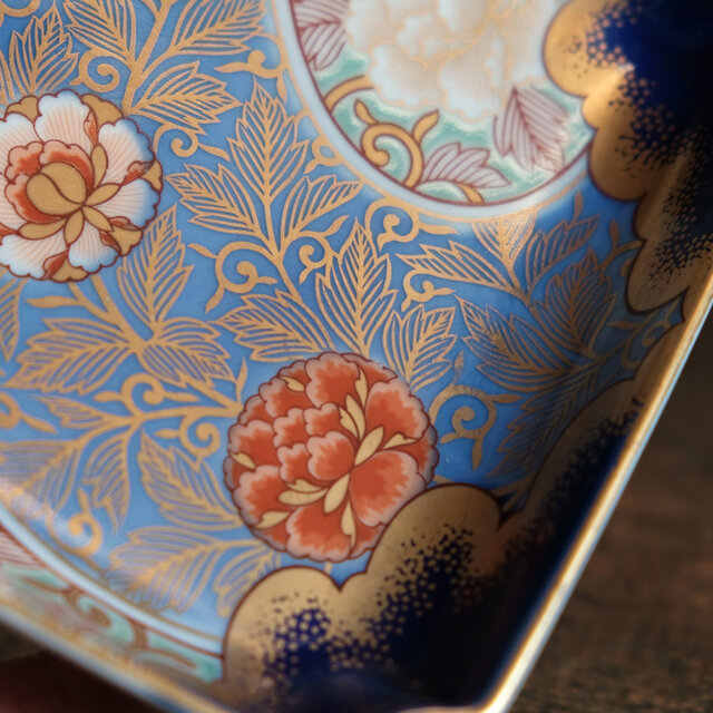 ゴージャスな色彩◇有田焼 深川製磁 花鳥文色絵金彩正方皿 和食器 高級