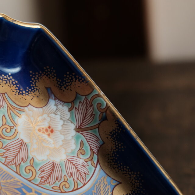 ゴージャスな色彩◇有田焼 深川製磁 花鳥文色絵金彩正方皿 和食器 高級