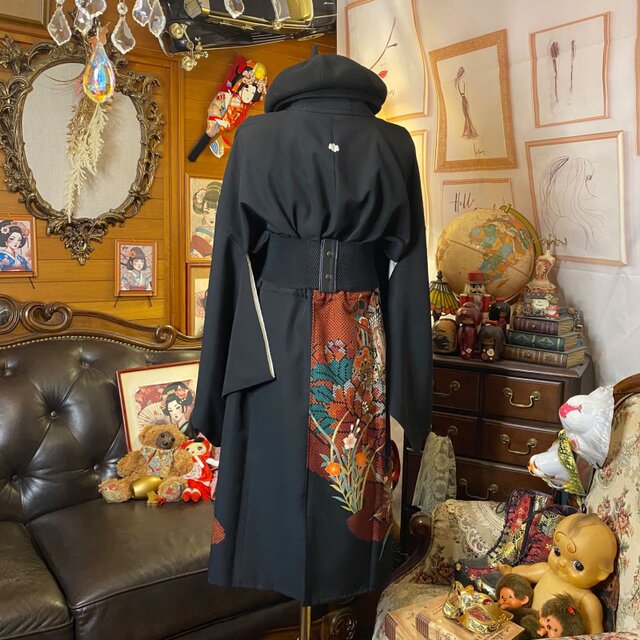 黒留袖 着物 リメイク ワンピース ドレス ミニミディ 和洋折衷 洗える 化繊 ハンドメイド レトロ 古着 御所車と金彩扇の舞 TKW-92 黒留袖 着物 リメイク ワンピース ドレス ミニミディ 和洋折衷 洗える