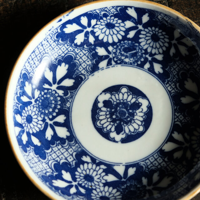 菊尽くし◇時代物 菊文印判皿 骨董・antiques 古道具 丁寧な暮らしに