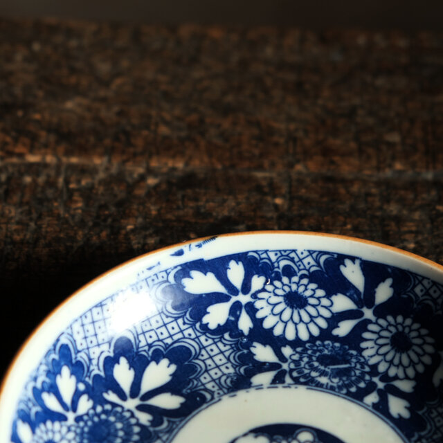菊尽くし◇時代物 菊文印判皿 骨董・antiques 古道具 丁寧な暮らしに