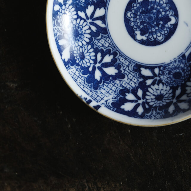 菊尽くし◇時代物 菊文印判皿 骨董・antiques 古道具 丁寧な暮らしに