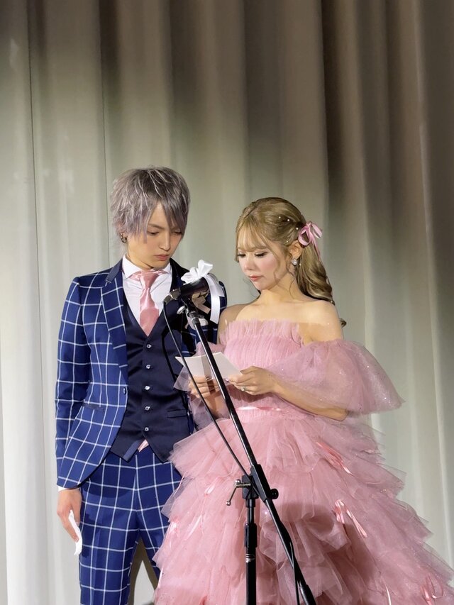実例写真！カラードレス ピンク ベアトップ キラキラチュール 柔らかく