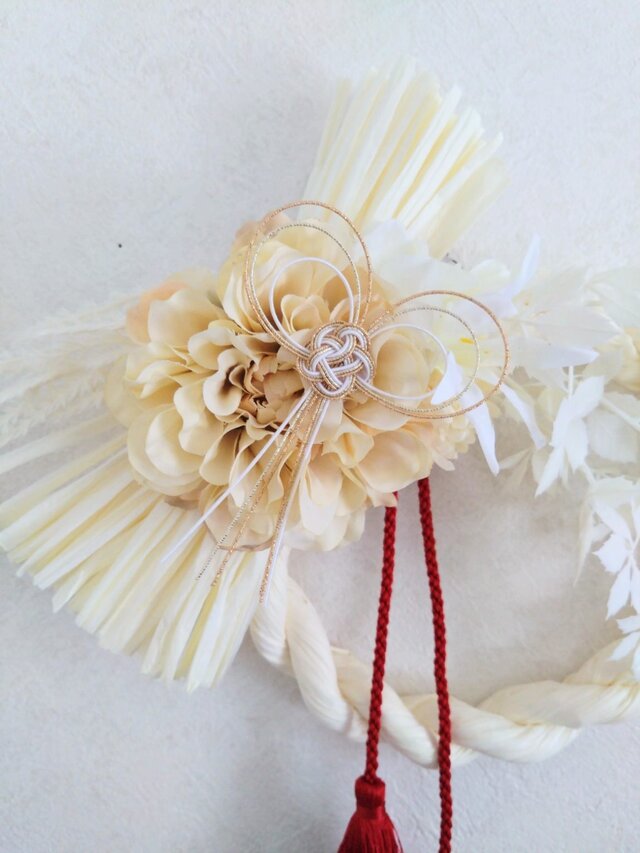 フレンチなお洒落しめ縄リースで新年を迎えませんか？（ホワイトC