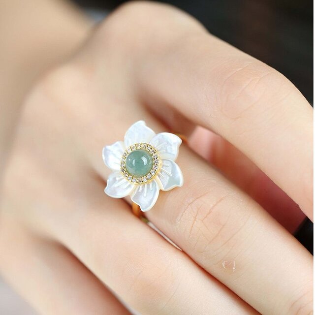 水仙の花のリング - 自然の美しさをそのまま指先に R445 | iichi 日々