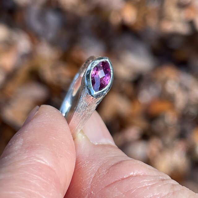 ロードライト ガーネット MQチェッカーカット 0.56ct 変形印台