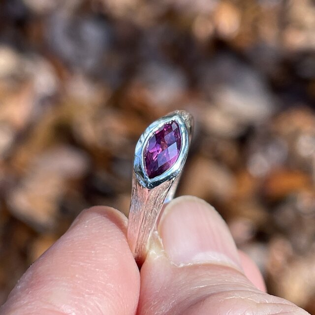 ロードライト ガーネット MQチェッカーカット 0.56ct 変形印台