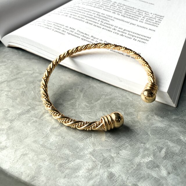 B179-ヴィンテージブレスレット U.S.A. 1970〜80's Gold Tone Twisted