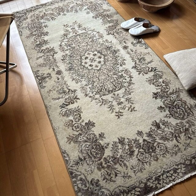 93×199 ベージュブラウン 花や実 メダリオン トルコヴィンテージラグ