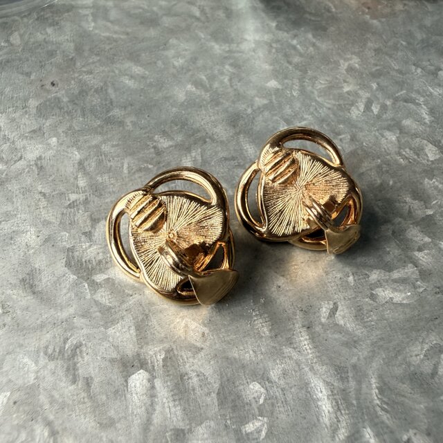 YM193-【 Monet 】モネ・ヴィンテージイヤリング 1980's Black