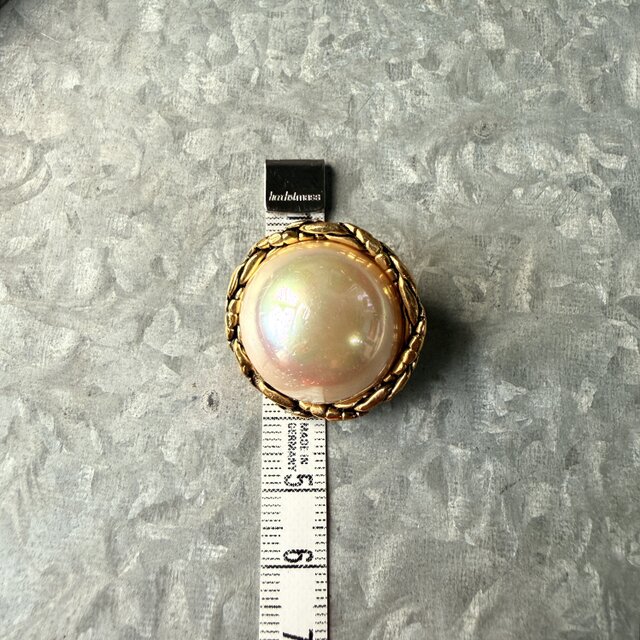 Y1211-ヴィンテージイヤリング U.S.A. 1980's Voluminous Faux Pearl