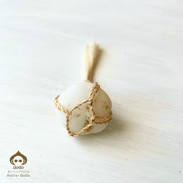 まじかわいい石 4/24(金) 22時販売開始】TVアニメ「かつて魔法少女と悪は敵対していた