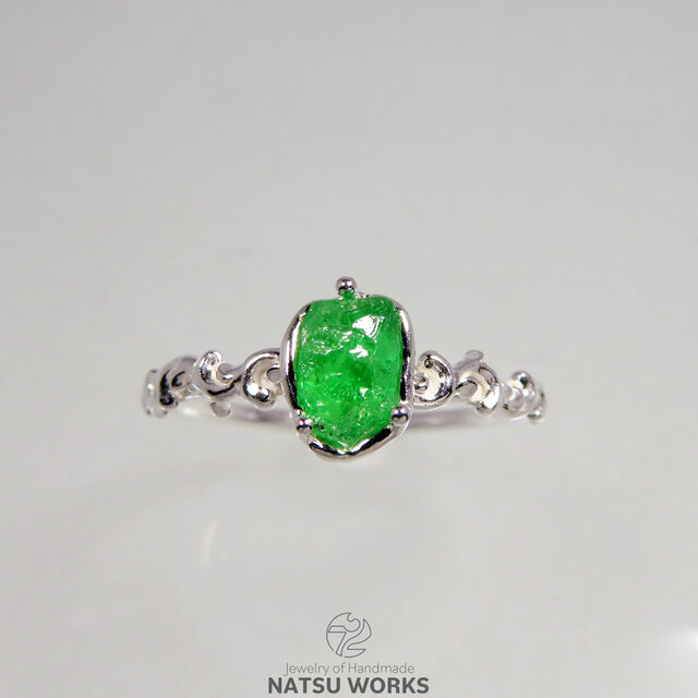 グリーン ガーネット リング / Mint Green Garnet Ring | iichi 日々の
