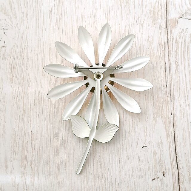 yellow orange enamel flower ヴィンテージブローチ | iichi 日々の