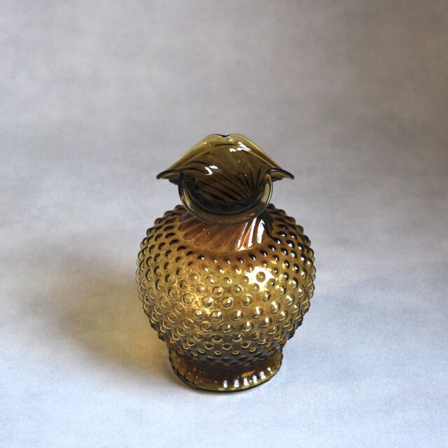 湯布院アンティークフランスヴィンテージ アンバーガラス フラワースタンド花瓶 湯布院アンティークフランスヴィンテージ アンバーガラス フラワー