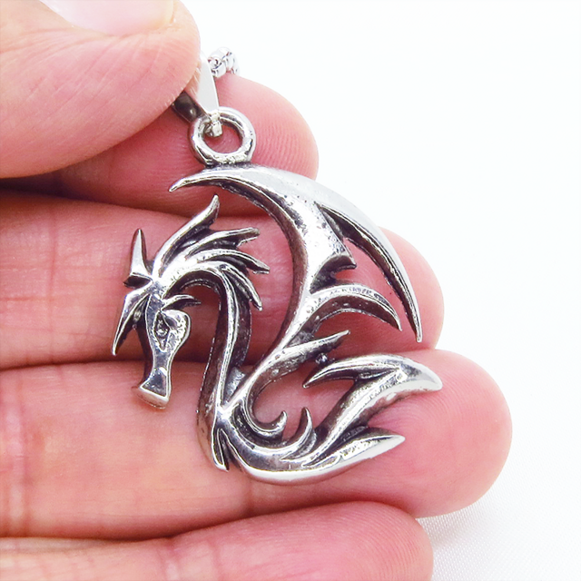 龍 ドラゴン ネックレス ハンドメイド ステンレス鋼 シルバーカラー フライングドラゴン 龍シルエット
